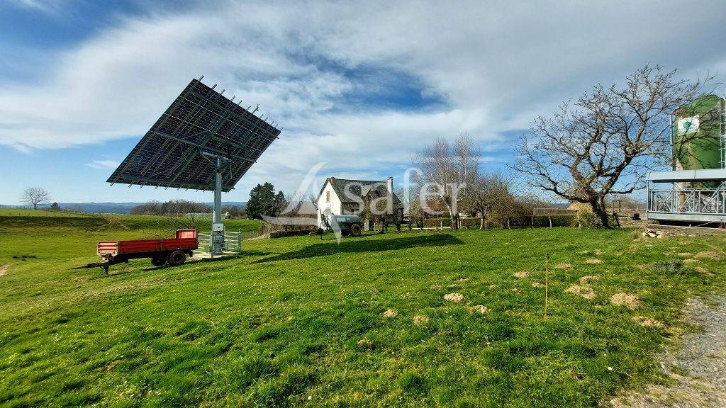 Propriété bâtie d'environ 22 ha pouvant convenir à divers pr