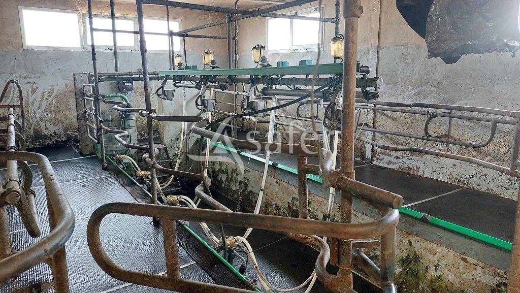 Propriété bâtie d'environ 22 ha pouvant convenir à divers pr