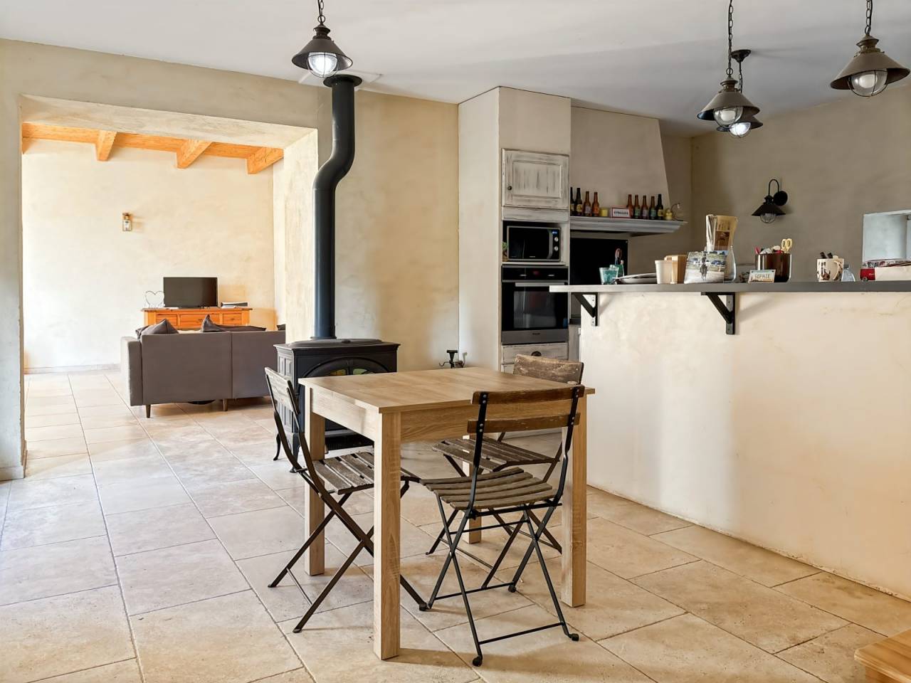 MAS 119 M2 SUR 4680 M2 DE TERRAIN