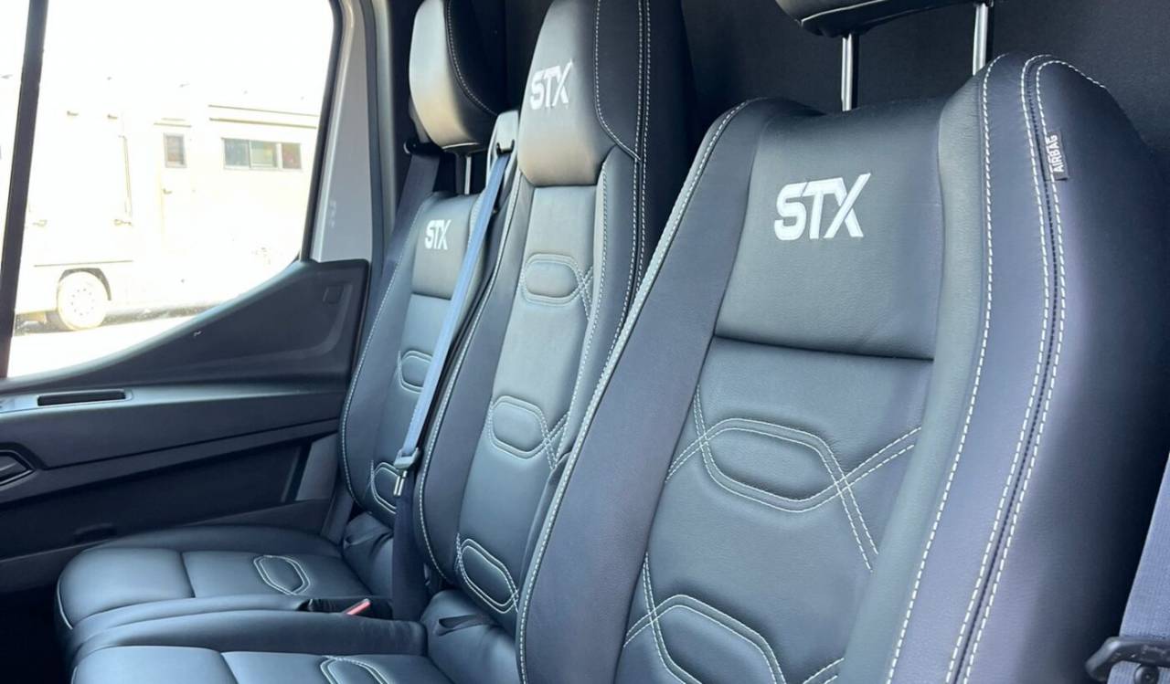 Master 2025 STX  simple cabine stalliom