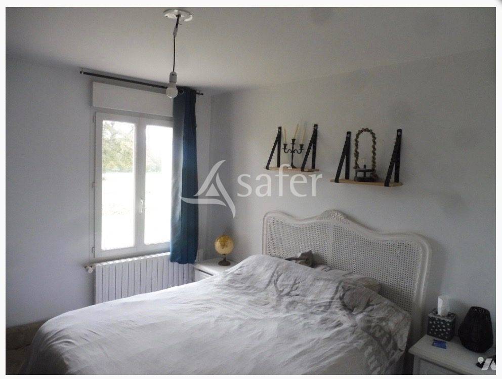 Maison avec logement indépendant et 10 ha de prairies clôturé