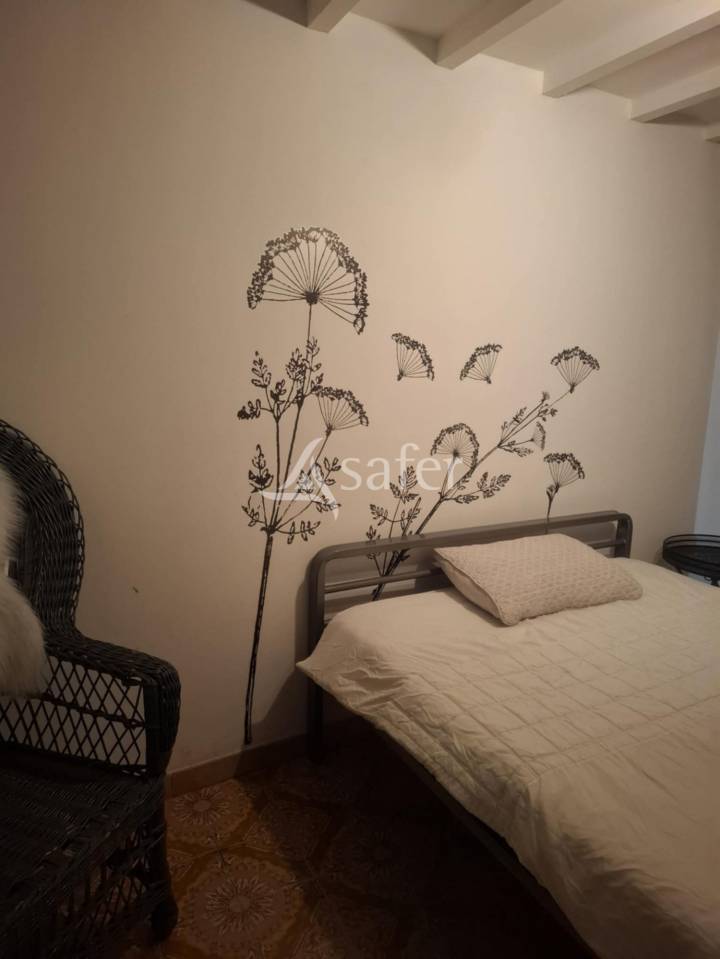 Maison avec logement indépendant et 10 ha de prairies clôturé