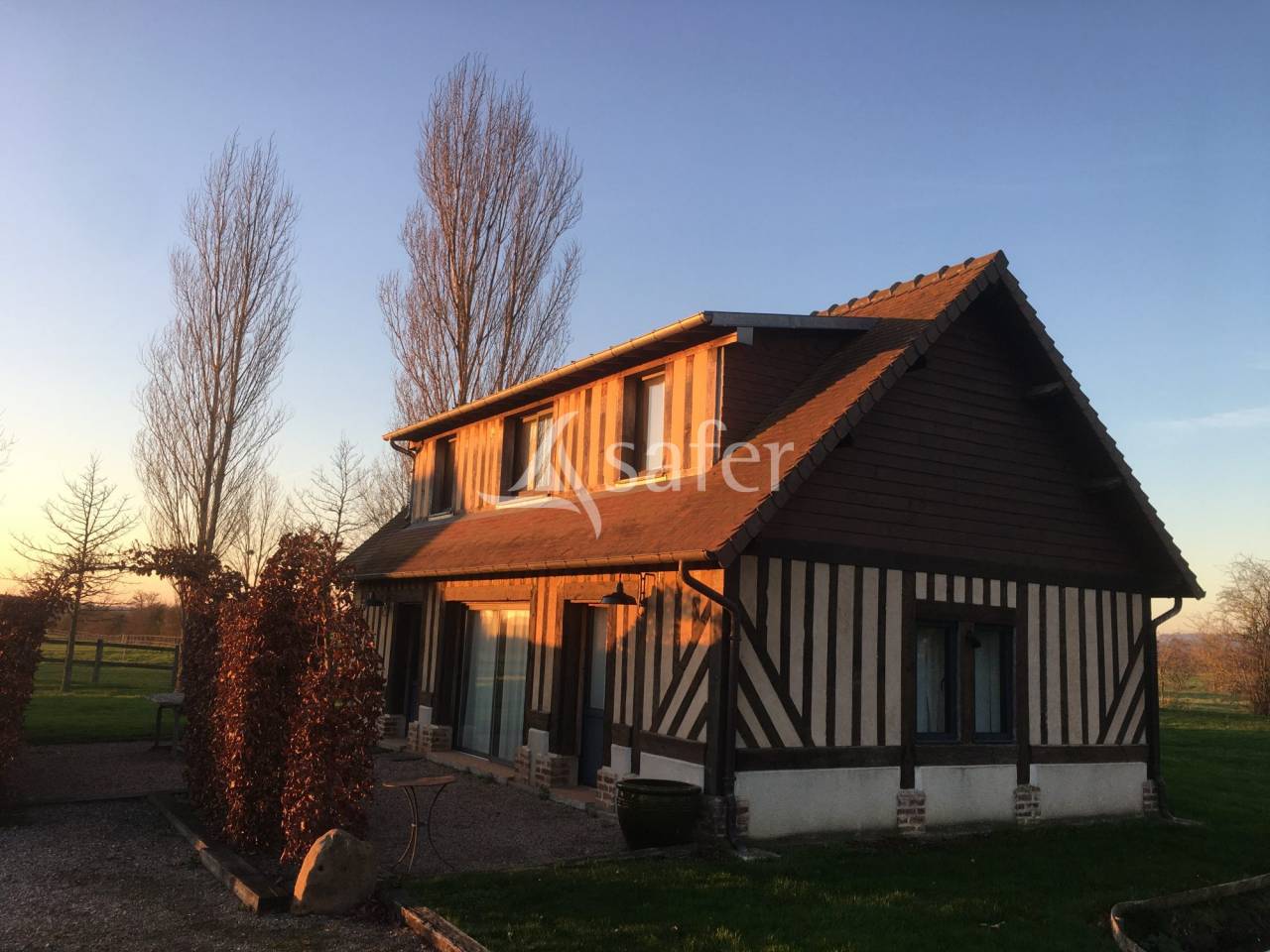 Propriété Equestre idéalement située sur 13 hectares