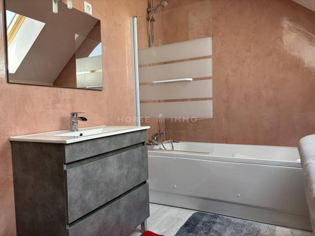 Charmante maison de campagne de 155 m² sur 5 hectares - Idéa