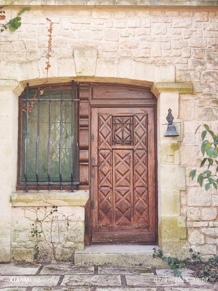 30 - BEAUCAIRE  BELLE  PROPRIETE EQUESTRE - 290 m² - 