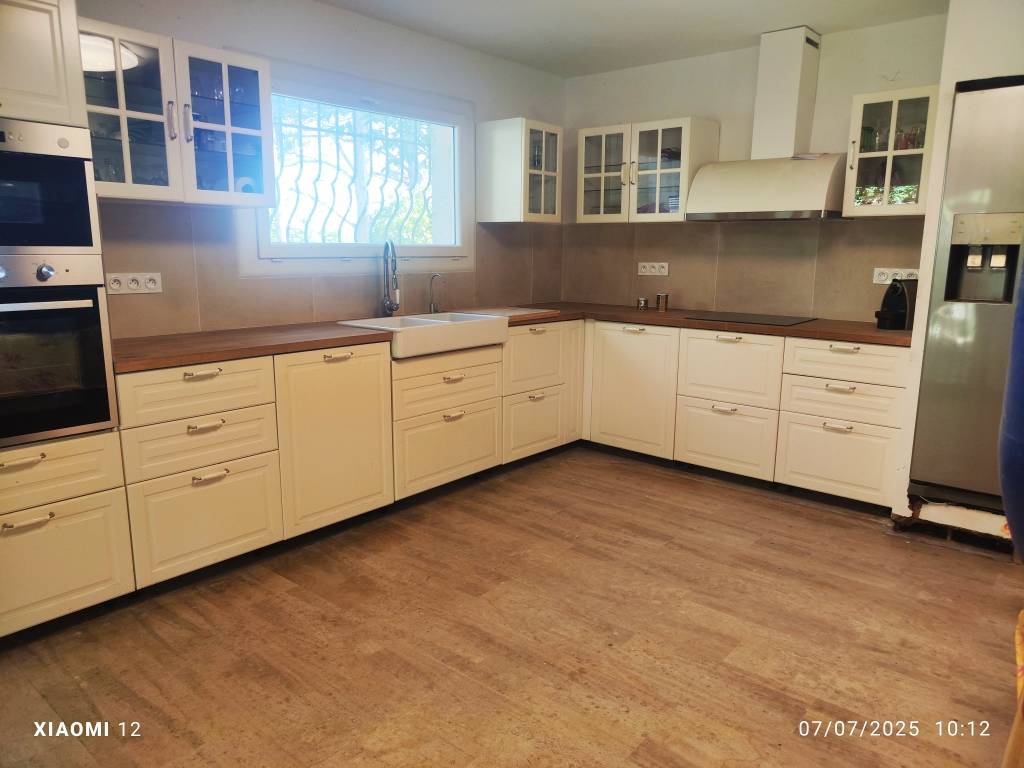 30 - BEAUCAIRE  BELLE  PROPRIETE EQUESTRE - 290 m² - 