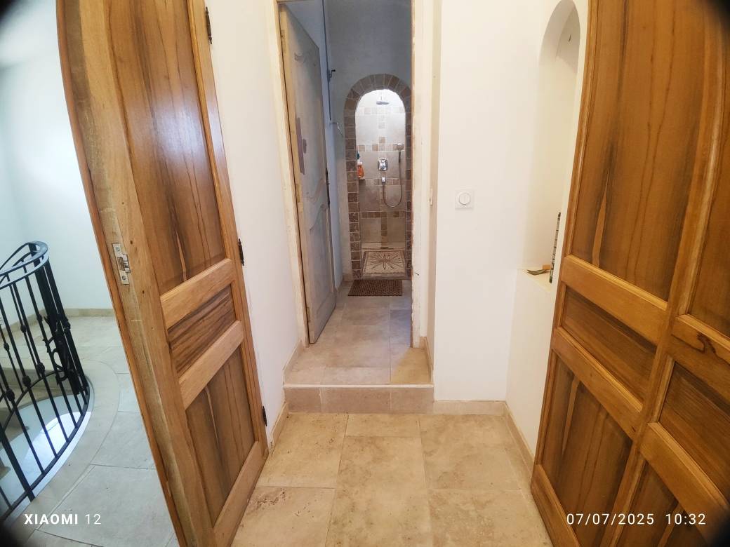 30 - BEAUCAIRE  BELLE  PROPRIETE EQUESTRE - 290 m² - 