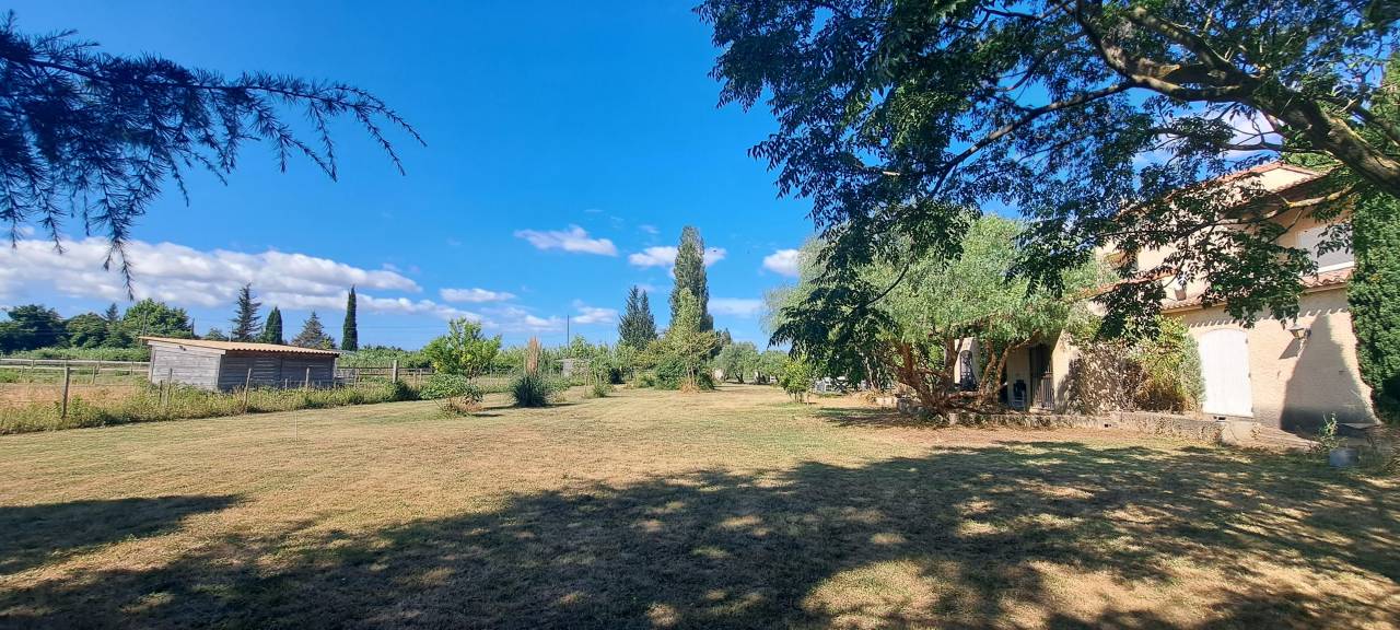 30 - BEAUCAIRE  BELLE  PROPRIETE EQUESTRE - 290 m² - 