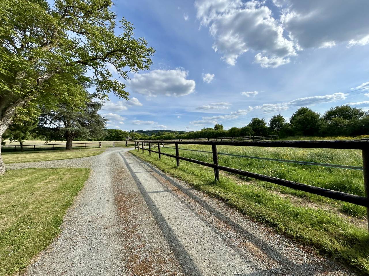 Propriété de 3,75 ha comprenant deux maisons