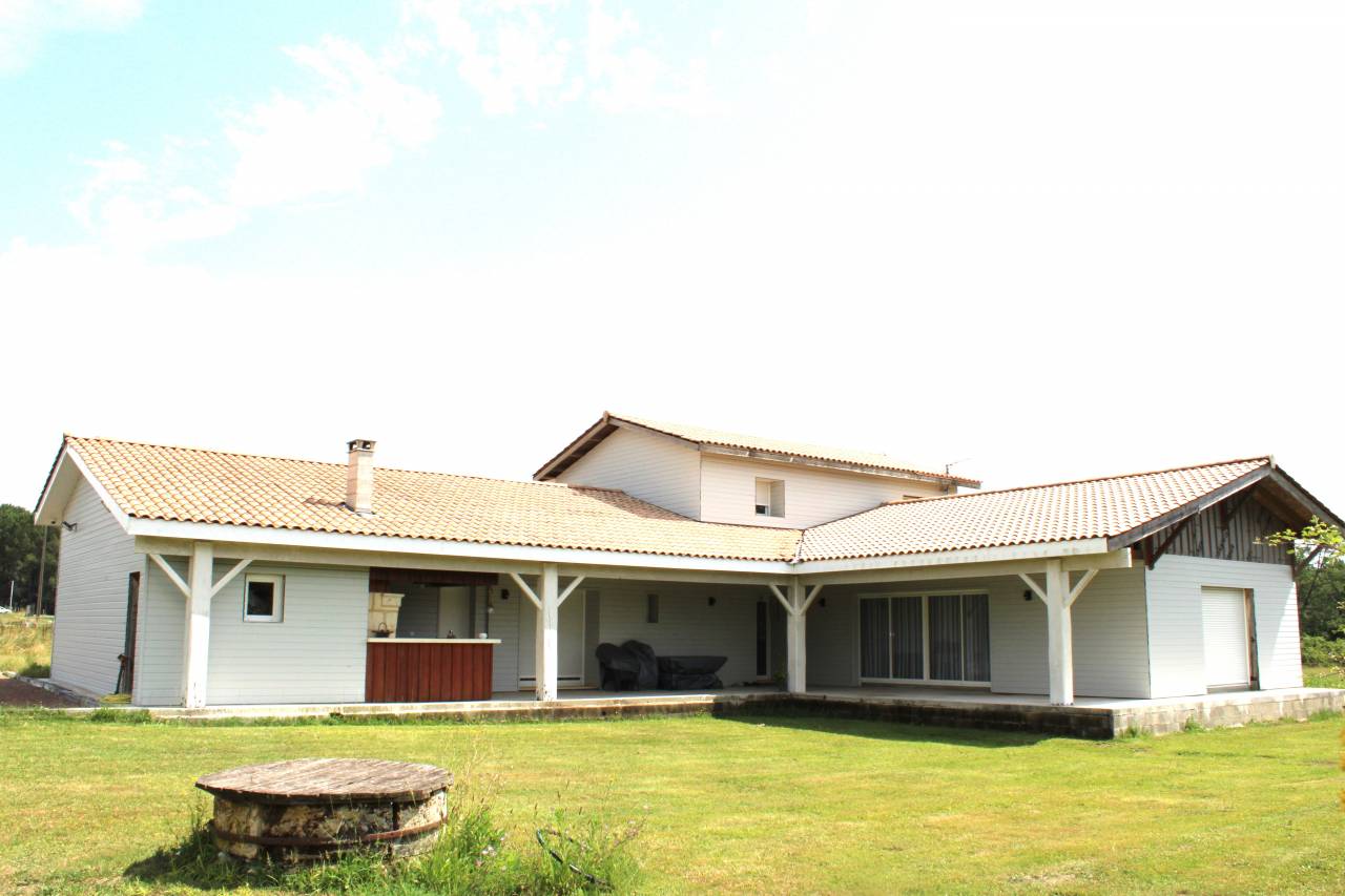 PROPRIETE EQUESTRE EN GIRONDE AVEC 15 HECTARES