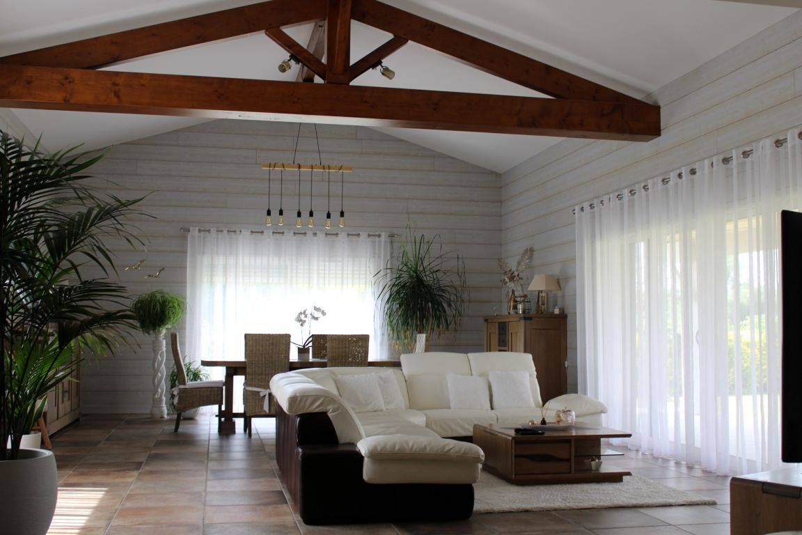 PROPRIETE EQUESTRE EN GIRONDE AVEC 15 HECTARES