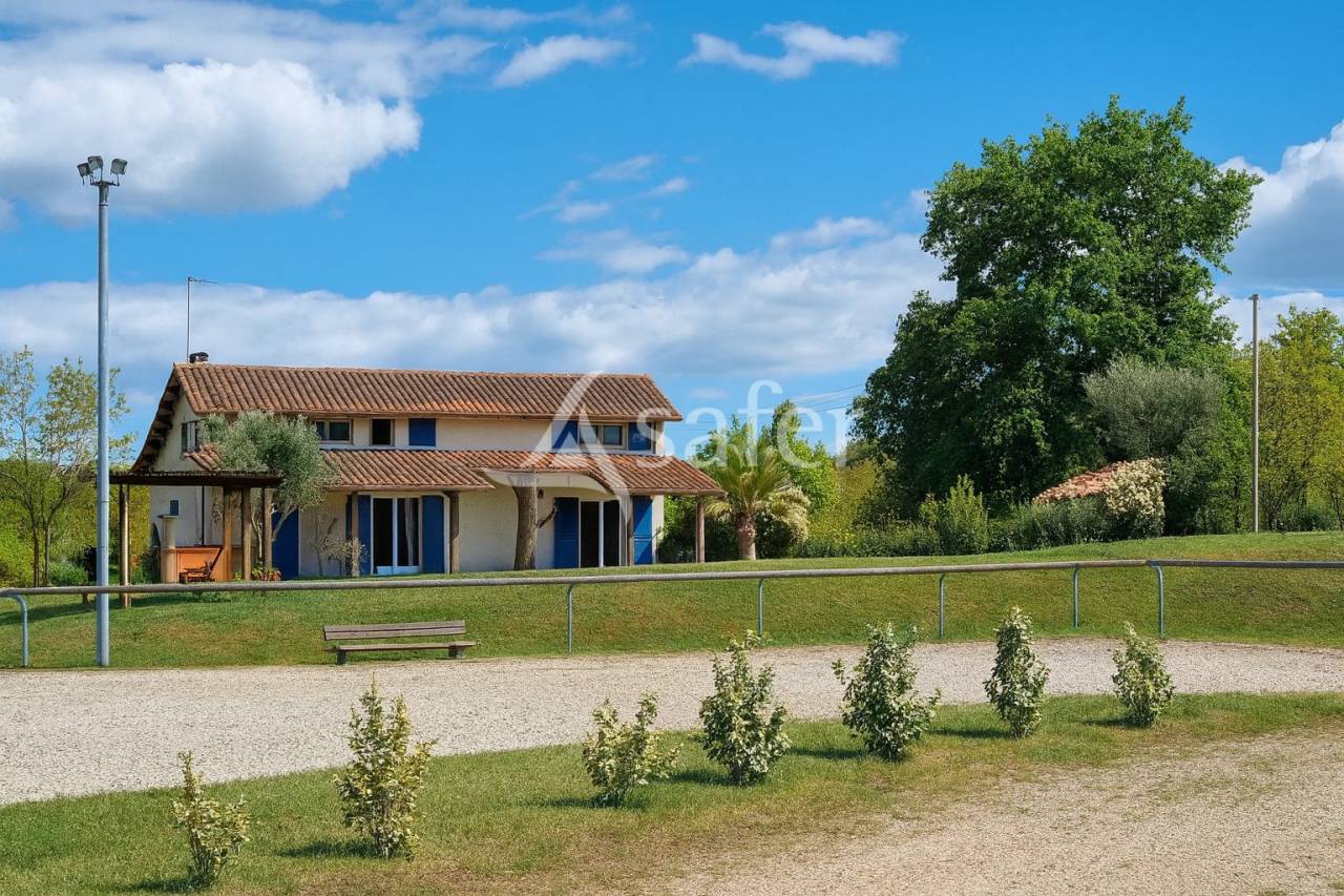 G&icirc;te &eacute;questre id&eacute;al accueil groupes et g&icirc;tes ruraux