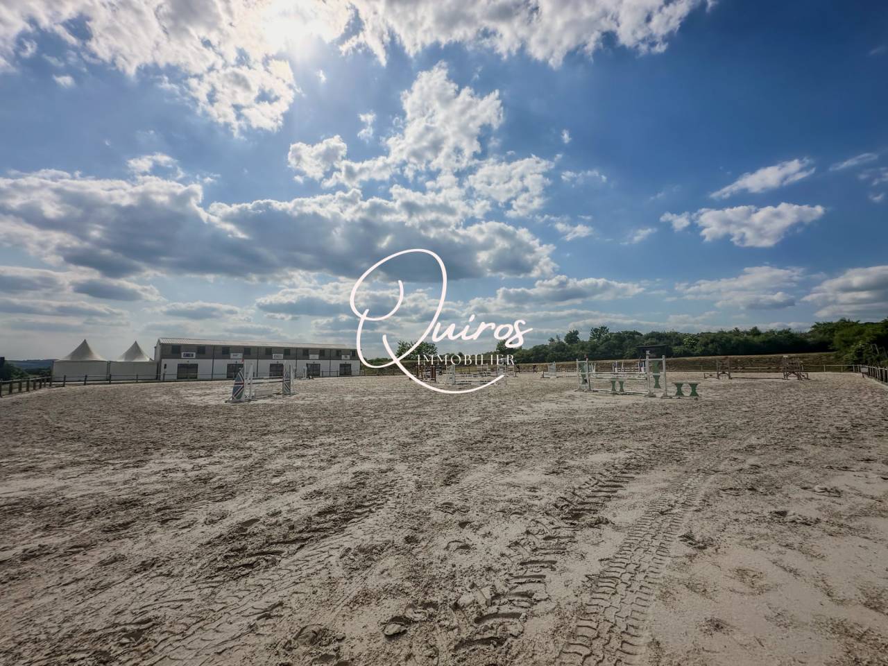 Centre équestre, écurie de propriétaires, organisation de con