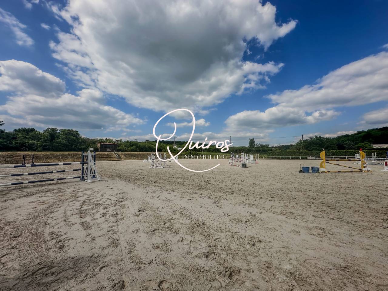 Centre équestre, écurie de propriétaires, organisation de con