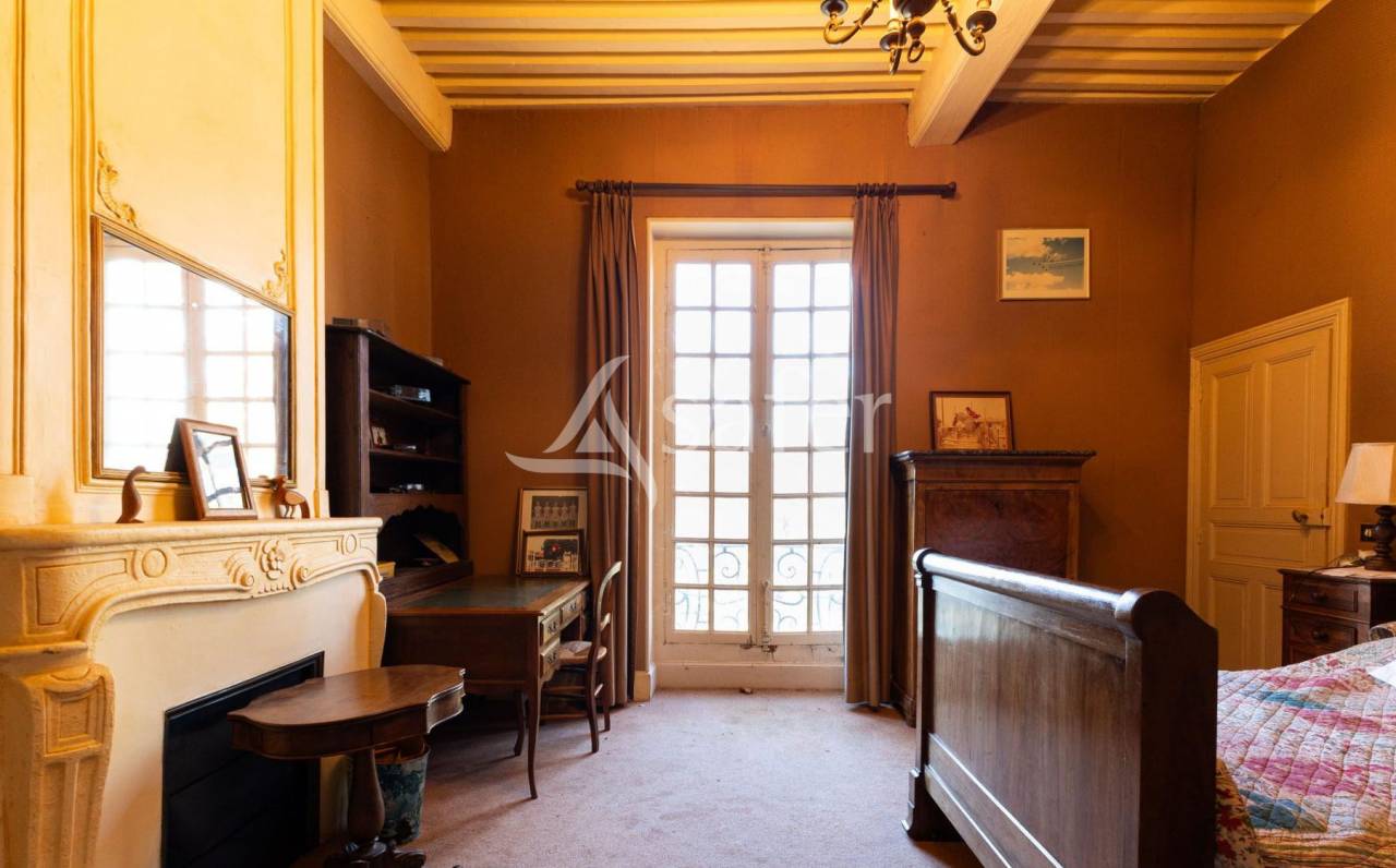 Propriété de prestige et dépendances RIOM