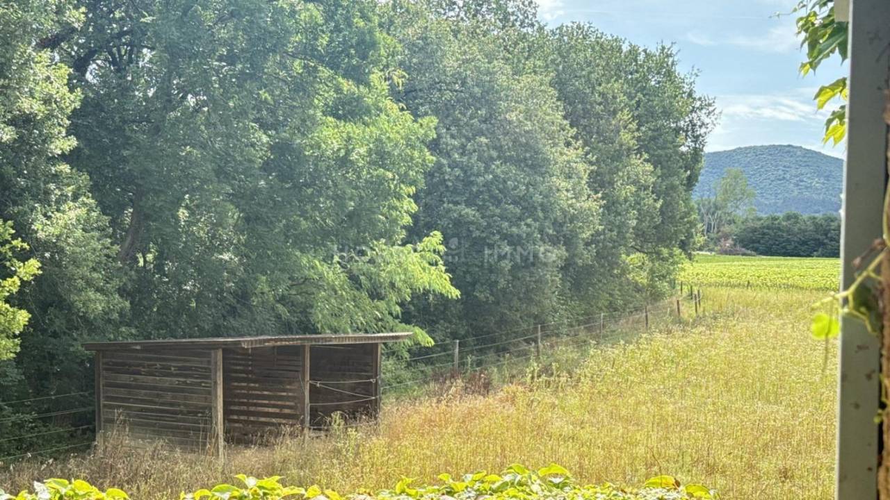 Drôme - Belle bâtisse avec terres agricoles et écurie