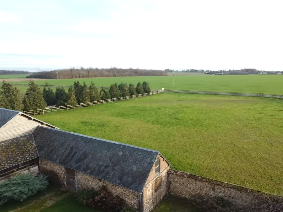 &Eacute;curie de charme proche Paris - 6ha