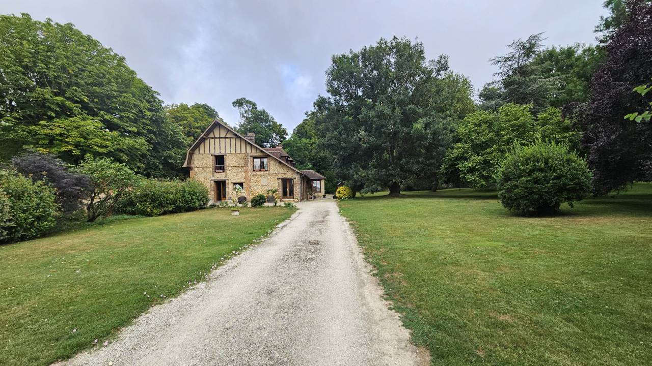 &Eacute;curie de charme proche Paris - 6ha