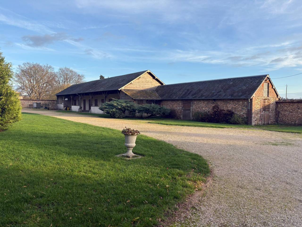 &Eacute;curie de charme proche Paris - 6ha