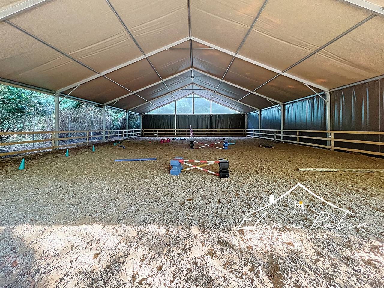 Propriété d’exception avec installation d'equestre