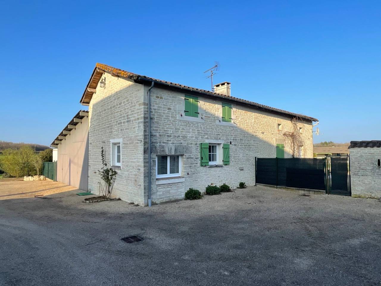 Domaine rare et polyvalent en pleine nature sur 15 ha