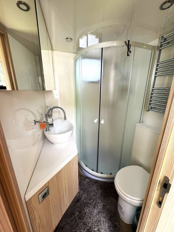 VOLVO FM 330 NF POP OUT