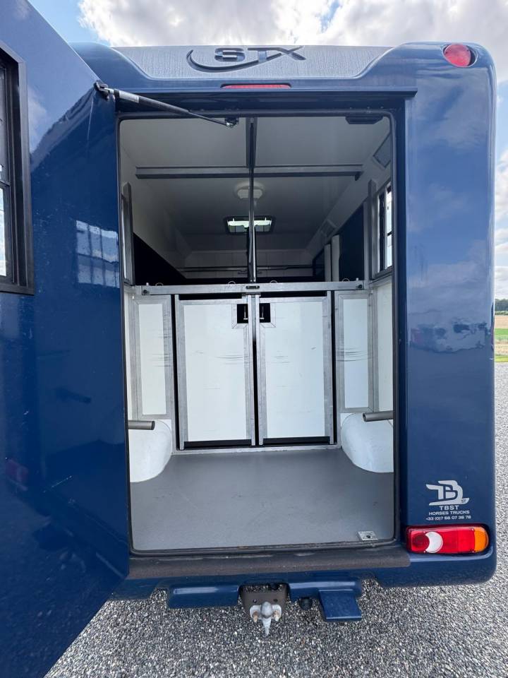 STX Renault Master BA 150 Dci - VENDU