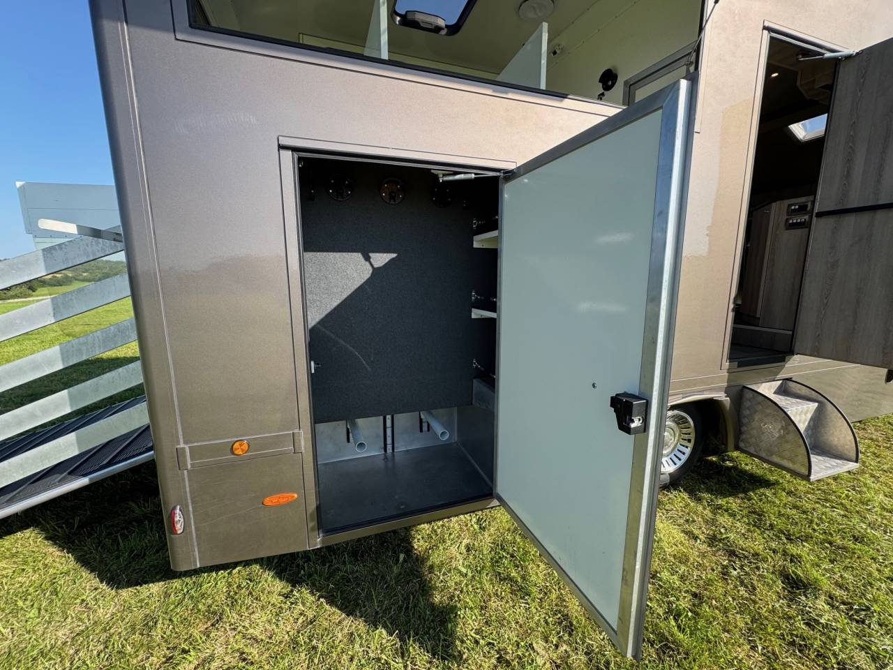 IVECO DAILY 70C18 POP OUT