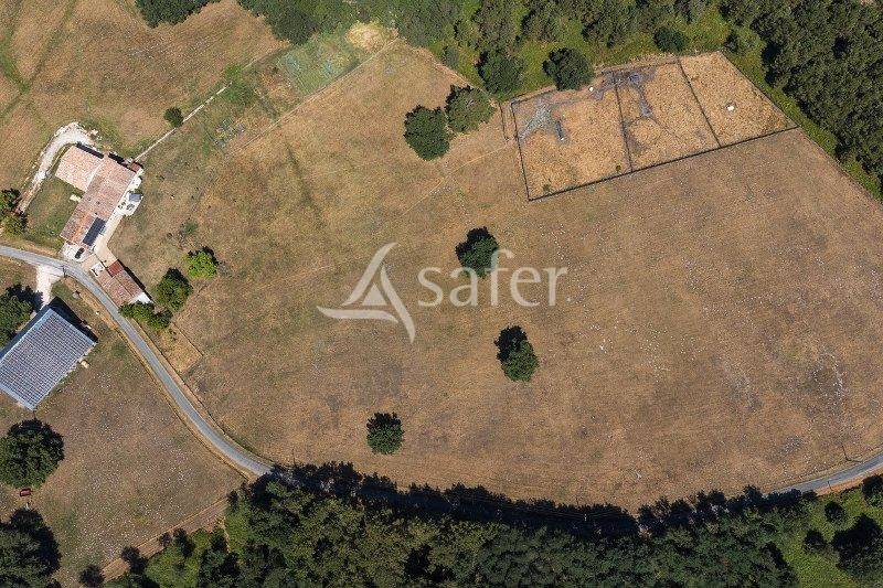 Propri&eacute;t&eacute; CHEVAUX de LOISIRS sur 6 hectares