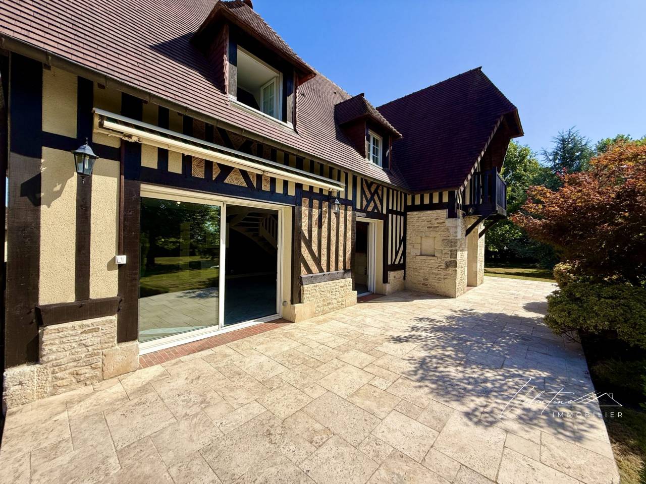 RAVISSANTE PROPRIÉTÉ AUX PORTES DE PONT L'ÉVÊQUE