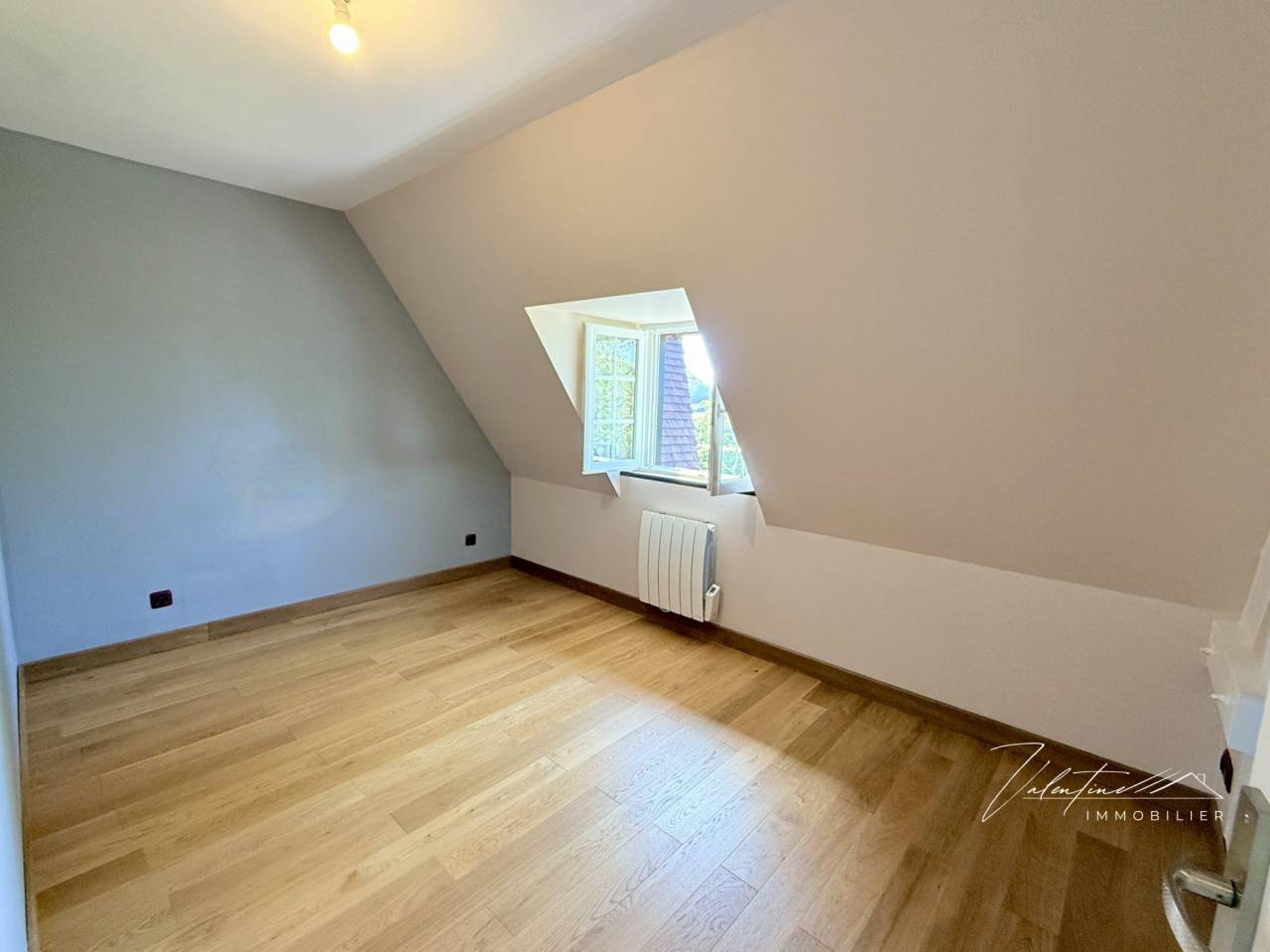 RAVISSANTE PROPRIÉTÉ AUX PORTES DE PONT L'ÉVÊQUE