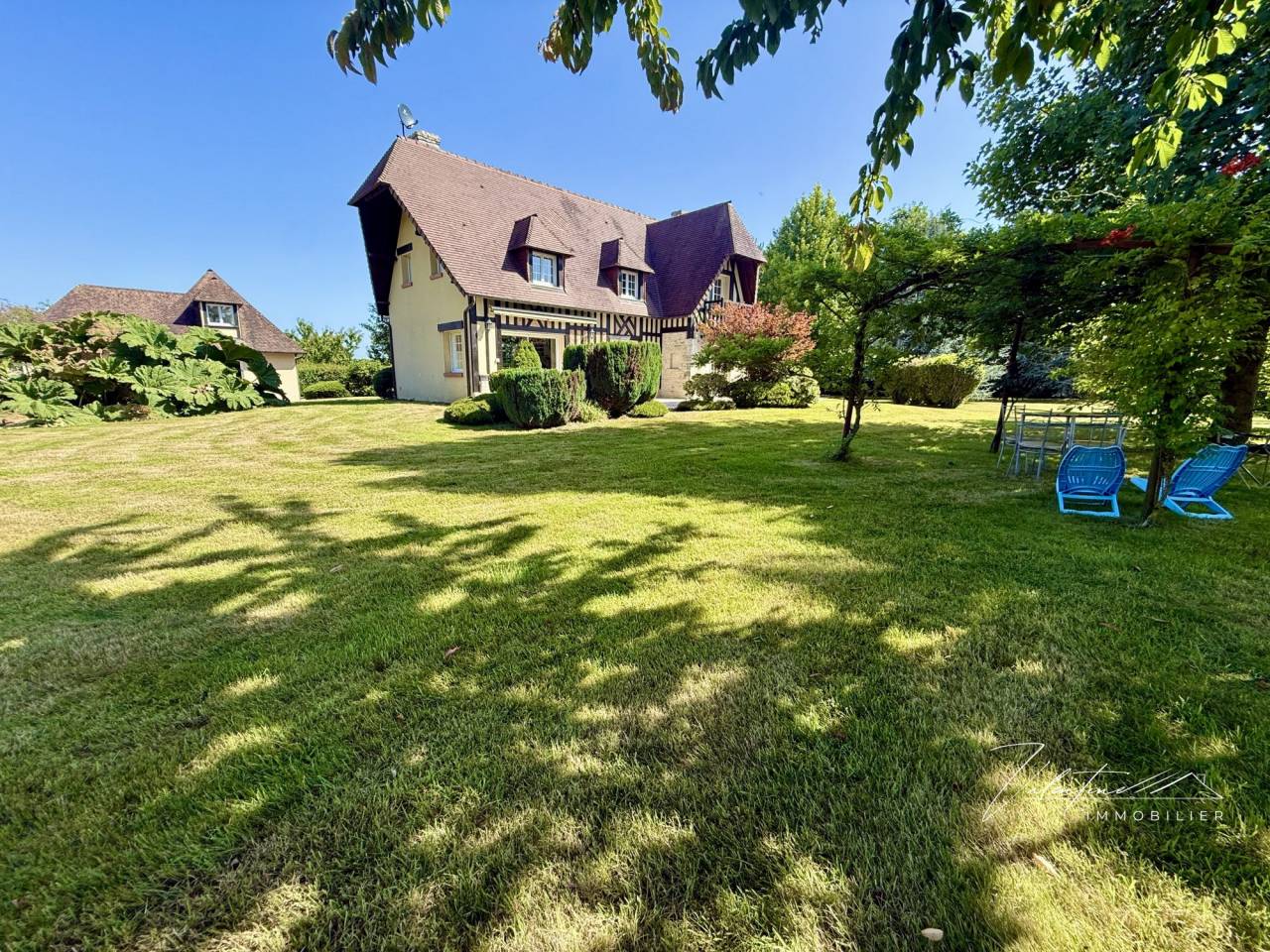 RAVISSANTE PROPRIÉTÉ AUX PORTES DE PONT L'ÉVÊQUE