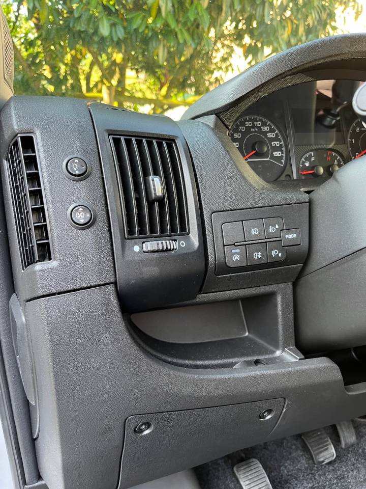 PEUGEOT BOXER BLUEHDI 165 MSG STALLION LIGHT