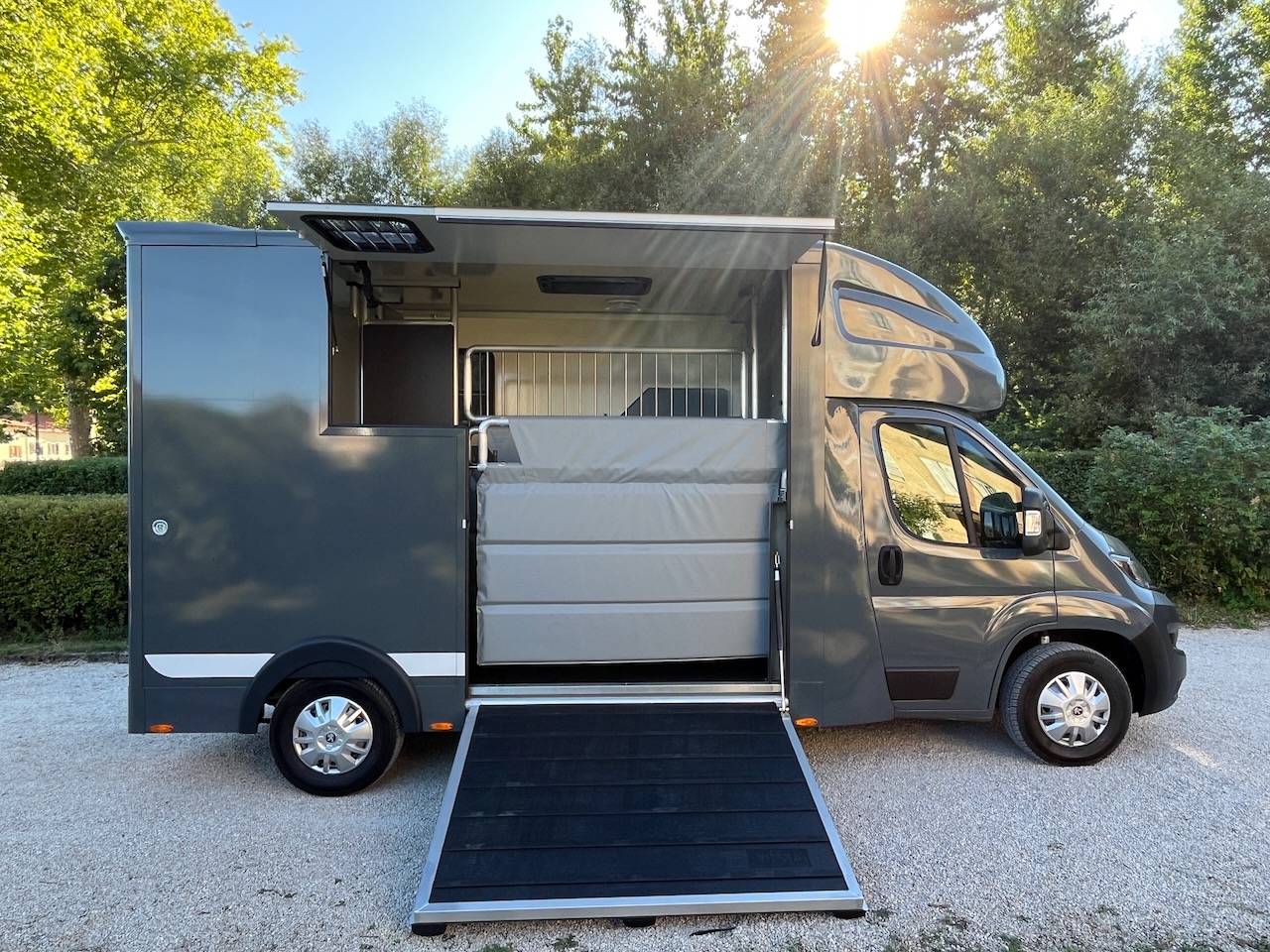 PEUGEOT BOXER BLUEHDI 165 MSG STALLION LIGHT