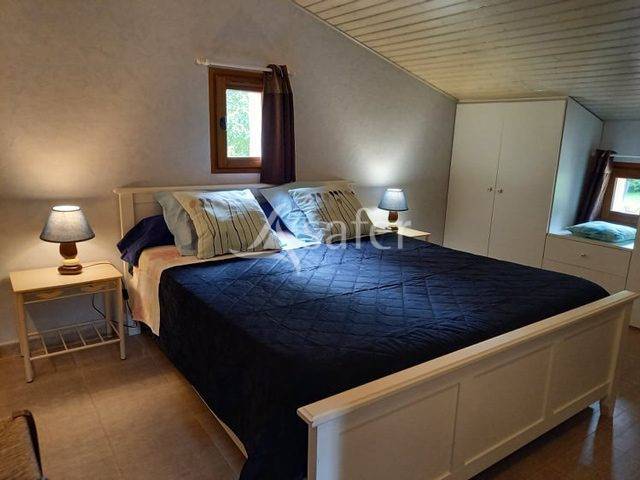 Propriété avec maison et 2 gîtes sur 12ha, sud Dordogne