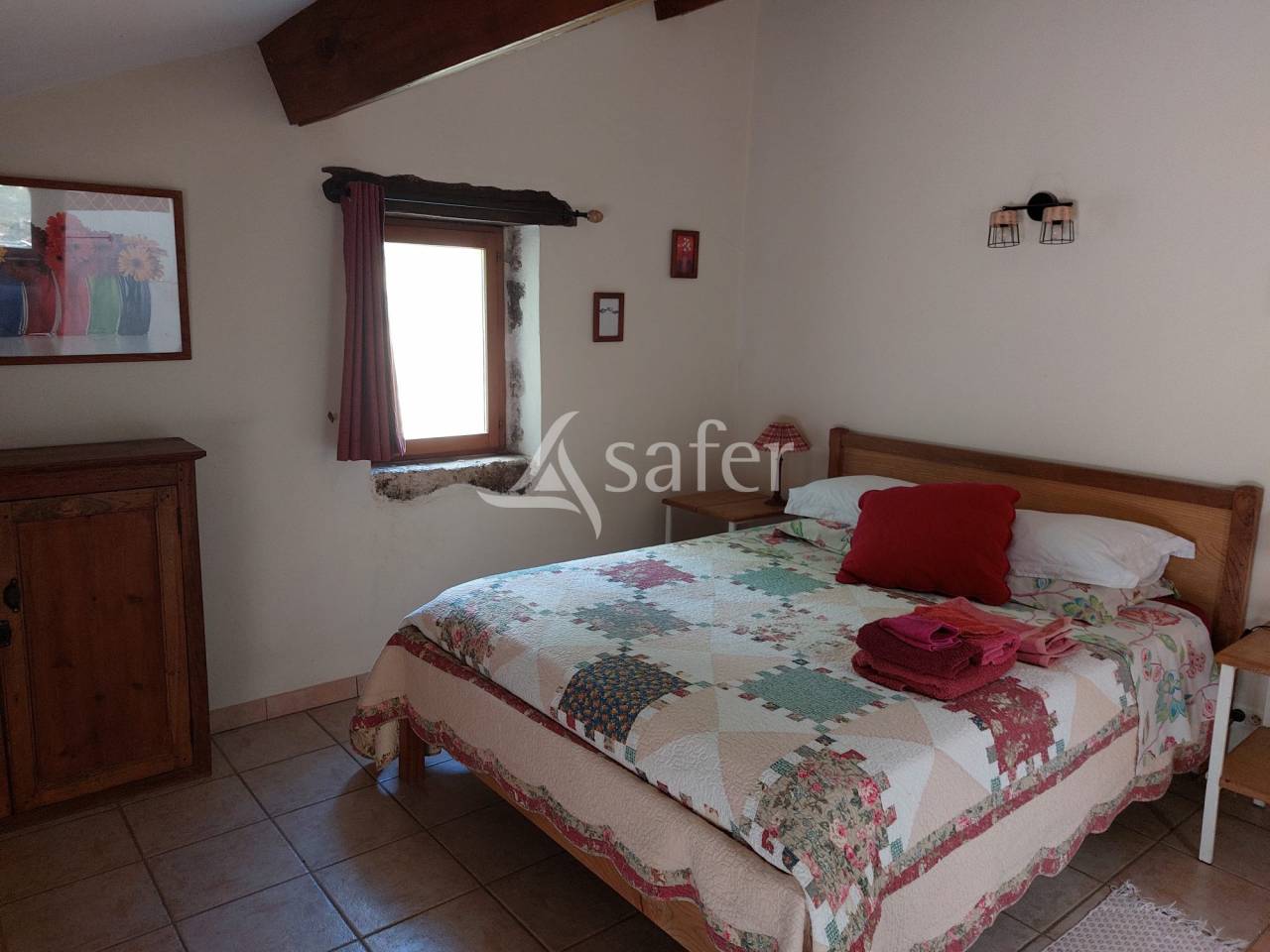 Propriété avec maison et 2 gîtes sur 12ha, sud Dordogne