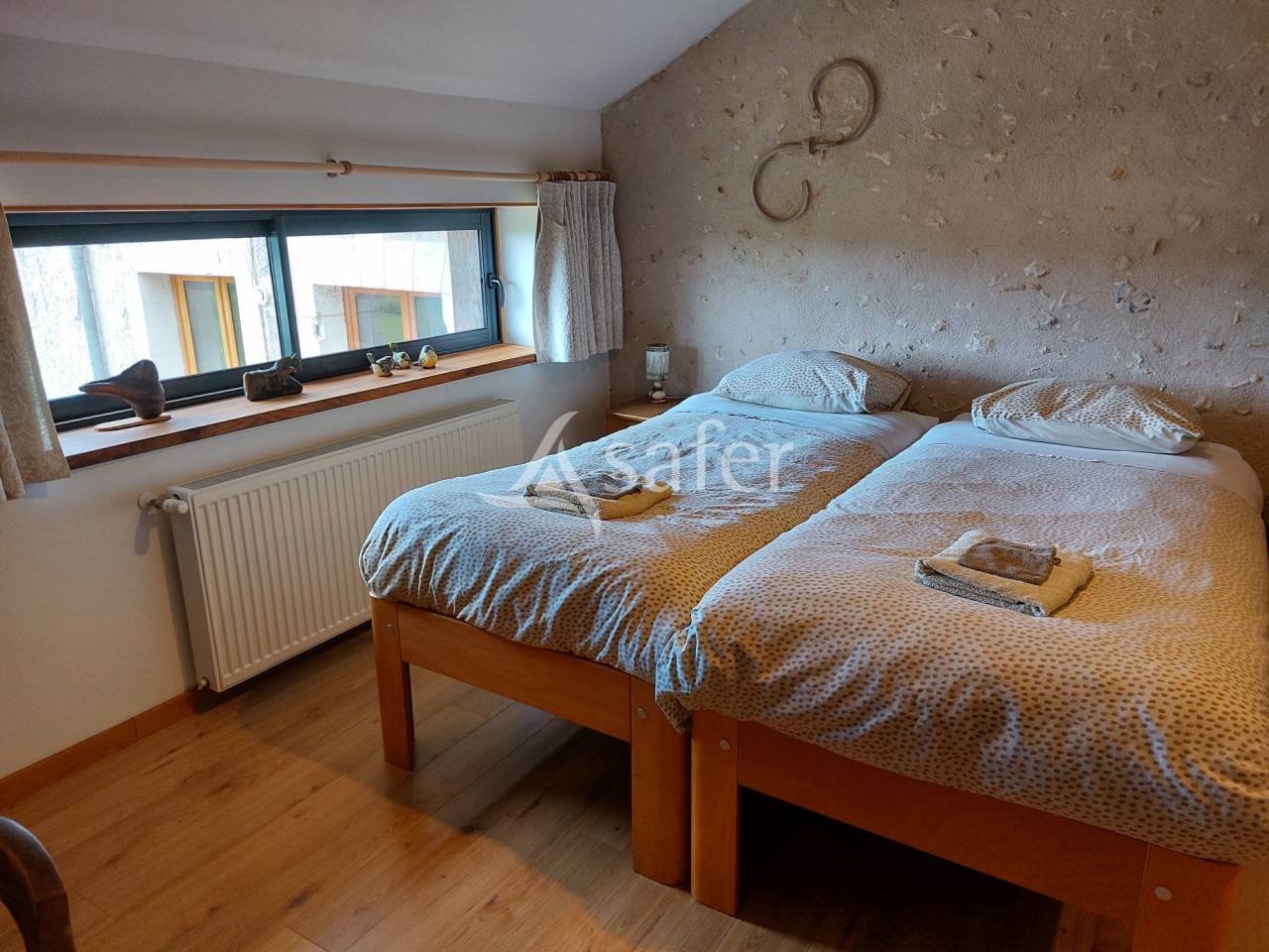 Très belle propriété en pierre avec maison, gîte et chambres