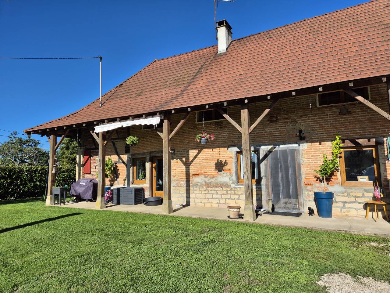 Superbe ferme équestre Bressanne en Saone-et-loire 