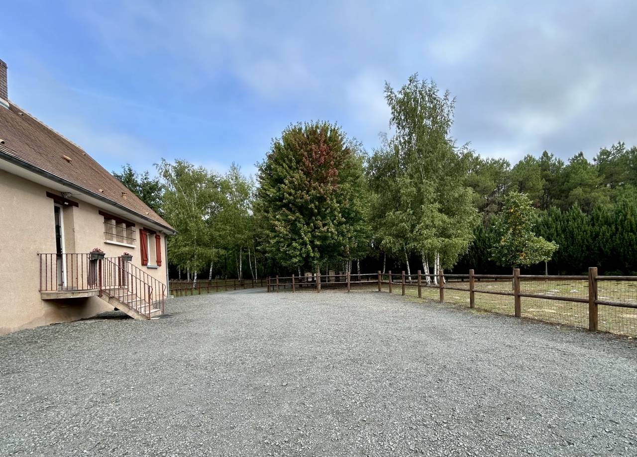 Propriété de campagne avec 2,9 ha de terrain