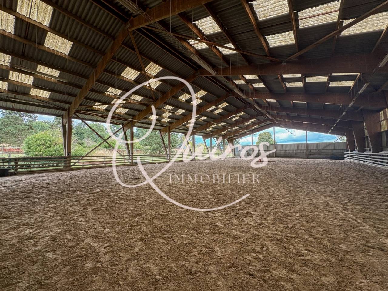  Propriété fonctionelle - 6 hectares - Evreux