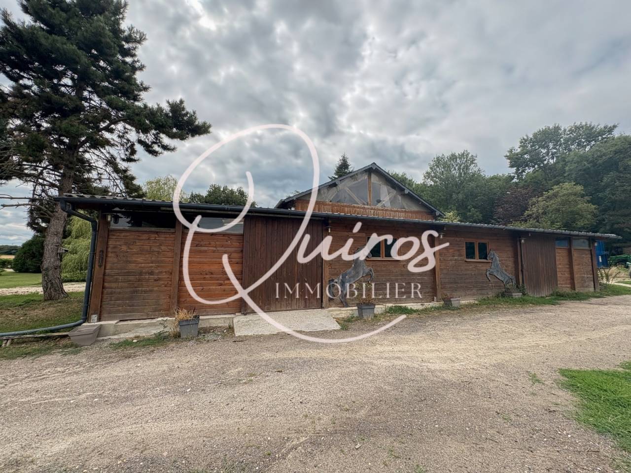  Propriété fonctionelle - 6 hectares - Evreux