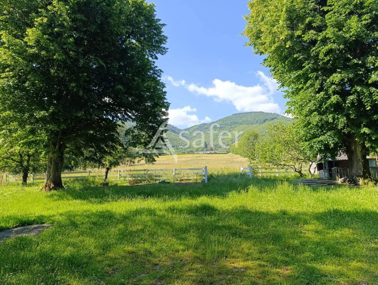 Domaine d'exception : 2 maisons d'habitations avec dépendances