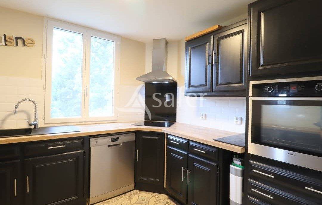 Domaine d'exception : 2 maisons d'habitations avec dépendances