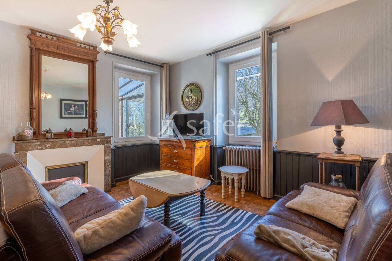 Domaine d'exception : 2 maisons d'habitations avec d&eacute;pendances