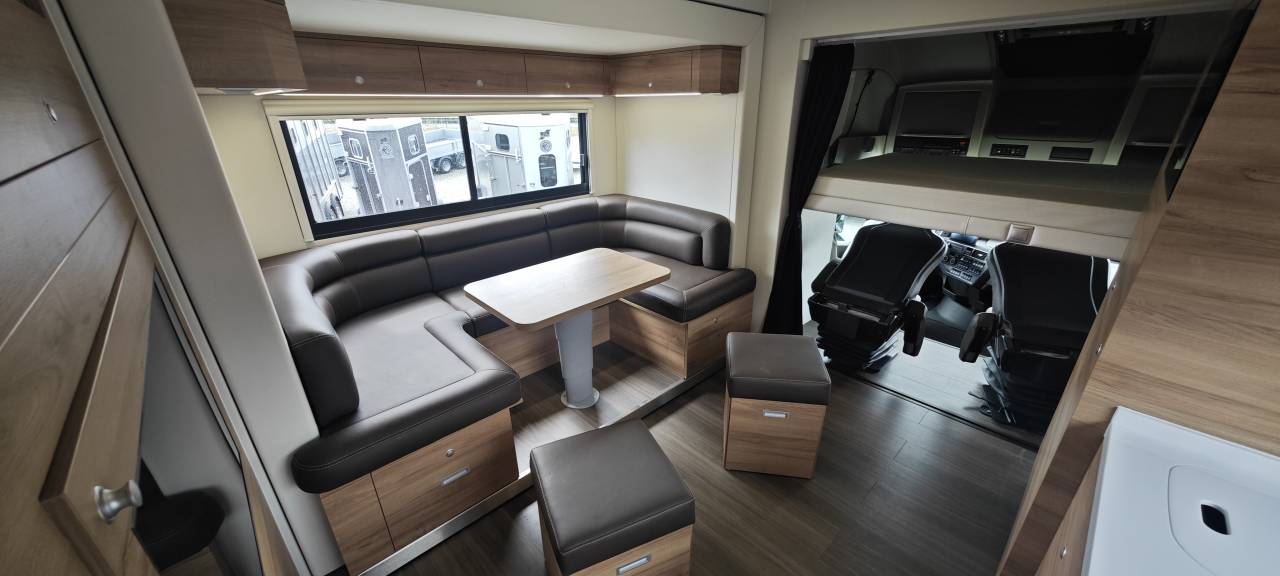 Camion poids lourds Krismar 6 chevaux 