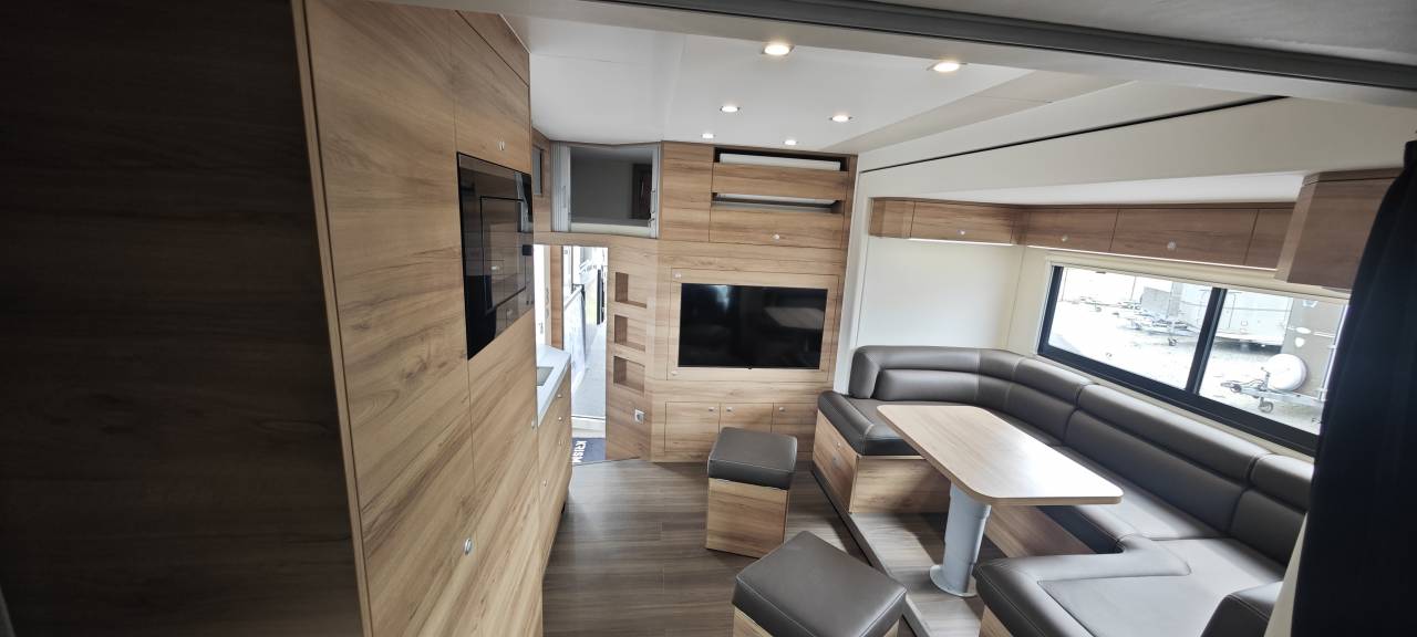 Camion poids lourds Krismar 6 chevaux 