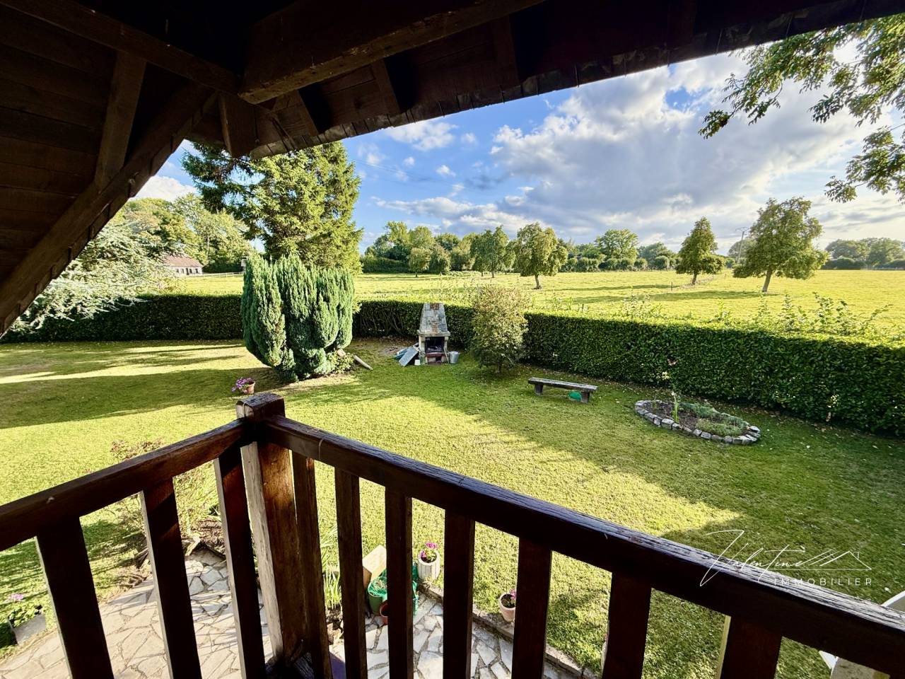 JOLIE MAISON SUR SON PARC ARBORÉ