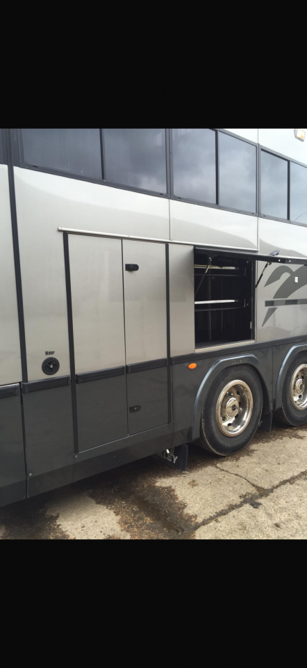 Camion VL Chevaux Oakley Scania 340 2006 Occasion