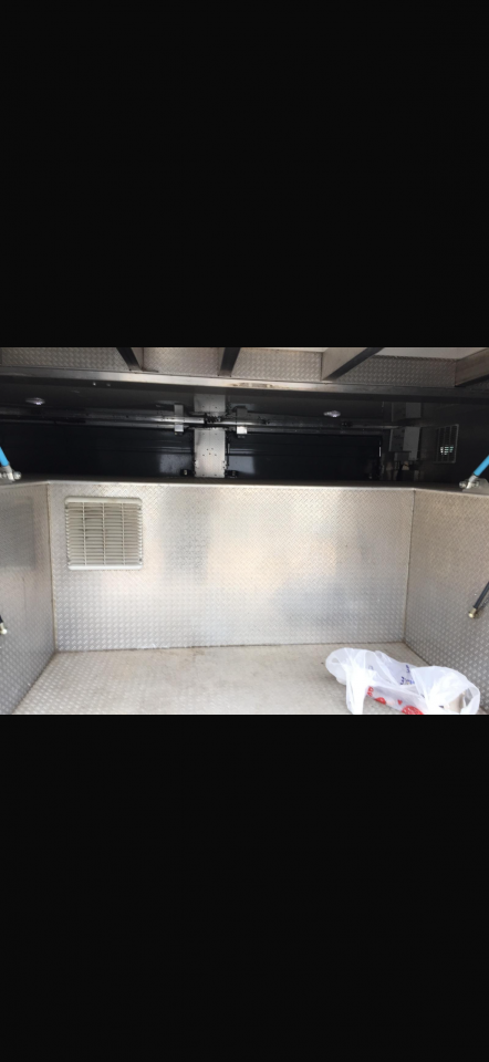 Camion VL Chevaux Oakley Scania 340 2006 Occasion