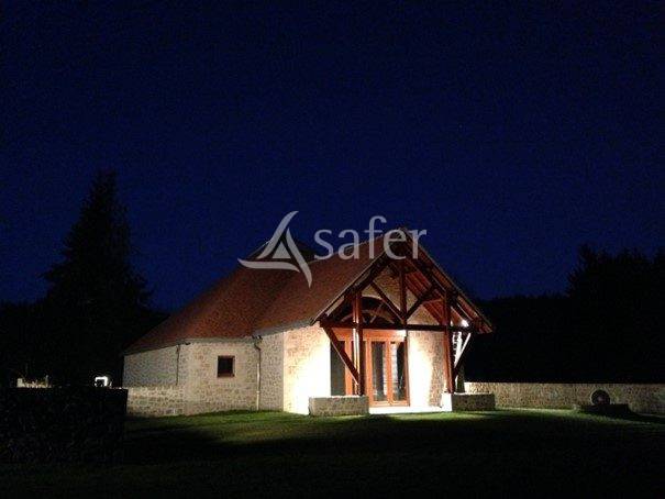 Propriété de caractère sur environ 3ha attenants.